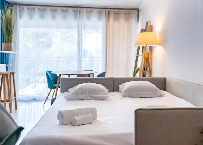 アパート 2 Pieces - Centre-ville - Grand Lit Double カンヌ