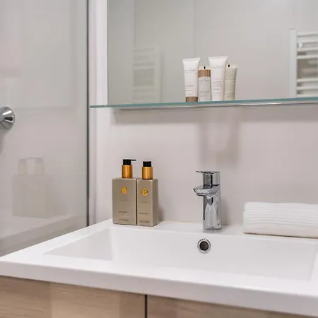 2 Pieces - Centre-ville - Grand Lit Double 公寓 *