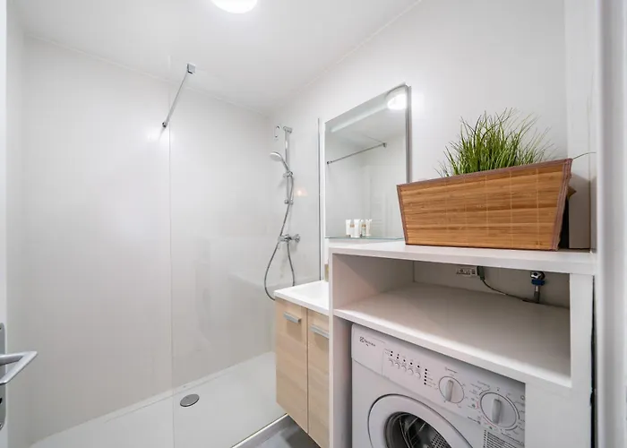 2 Pieces - Centre-ville - Grand Lit Double 戛纳