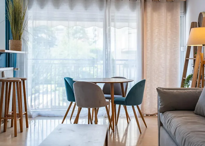 2 Pieces - Centre-ville - Grand Lit Double *