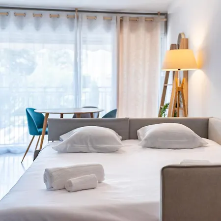Daire 2 Pieces - Centre-ville - Grand Lit Double Cannes